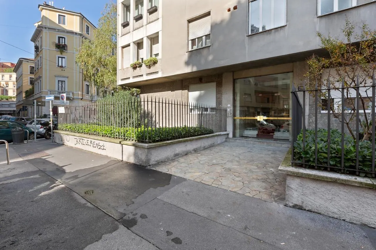 Bed & Breakfast San Calocero - Private Bathroom - Wi-Fi Milan 0*,  Italy