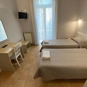 2* Hotel Atena